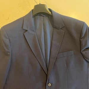 Easter suit, men’s suit navy check pattern Worn once.